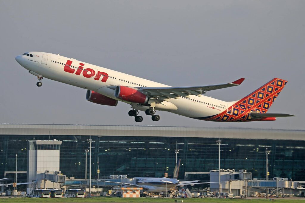 how fast do airplanes go when taking off