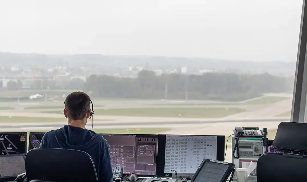 air traffic controller career path requirements