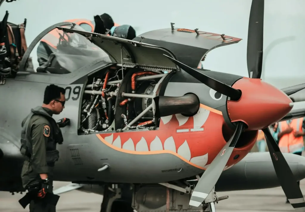 aircraft mechanic salary without degree