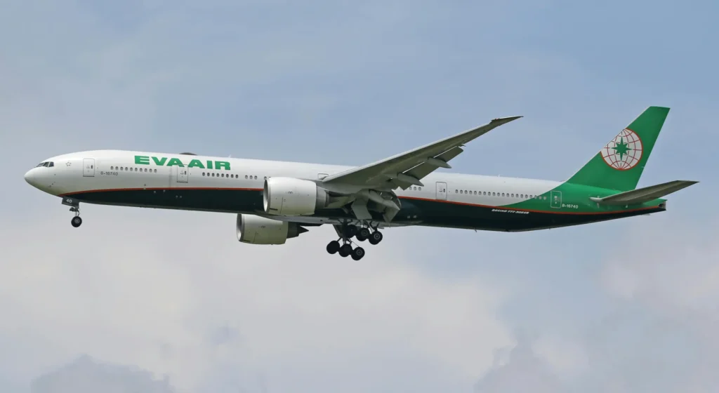 how fast does an airplane go